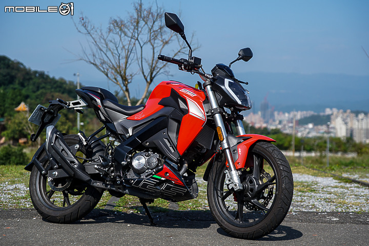 Benelli 125S 試駕 規格滿載樂趣十足