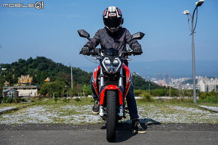 Benelli 125S 試駕 規格滿載樂趣十足