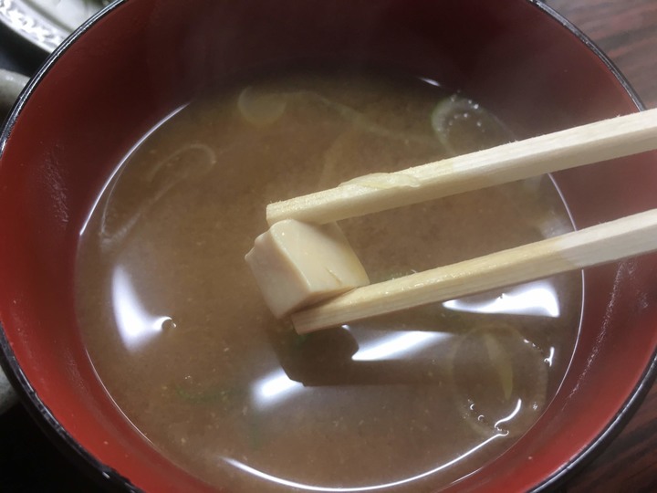 [食記] 宇宙軒食堂，金澤在地人氣美食，平價現烤美味豬五花 (日本石川)