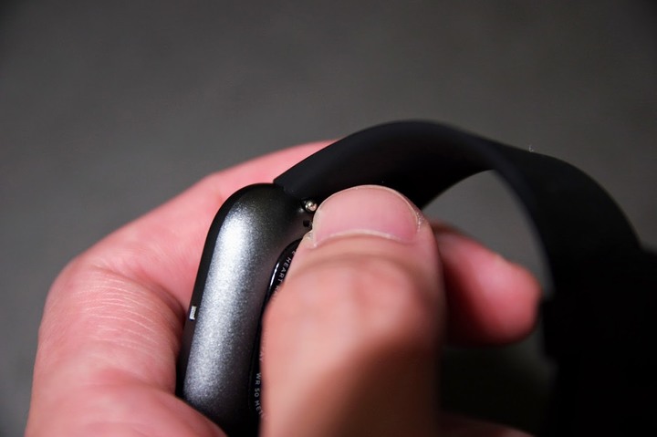 (不專業的開箱)FITBIT VERSA 2 智能運動手錶-行動支付與健康管理一錶到位!
