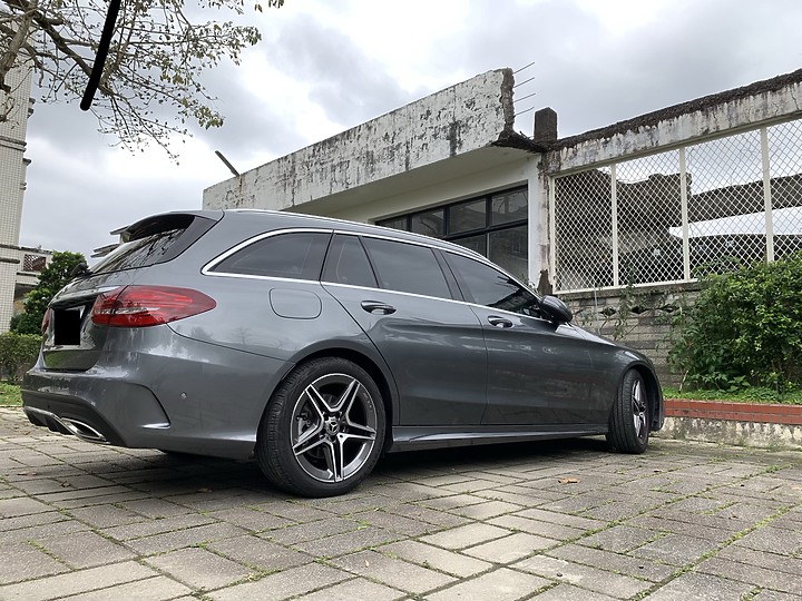 「簡單開箱」19/20 C180T Estate 992淺灰/馬鞍棕內裝旅行車