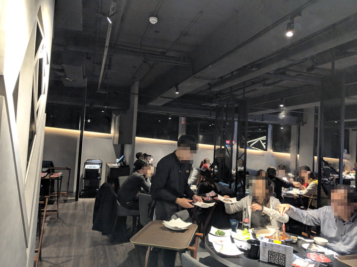 【食記】台北松江南京站 椒心苑 | 大口吃鮮肉,麻辣鍋吃到飽,哈根達斯與莫凡彼
