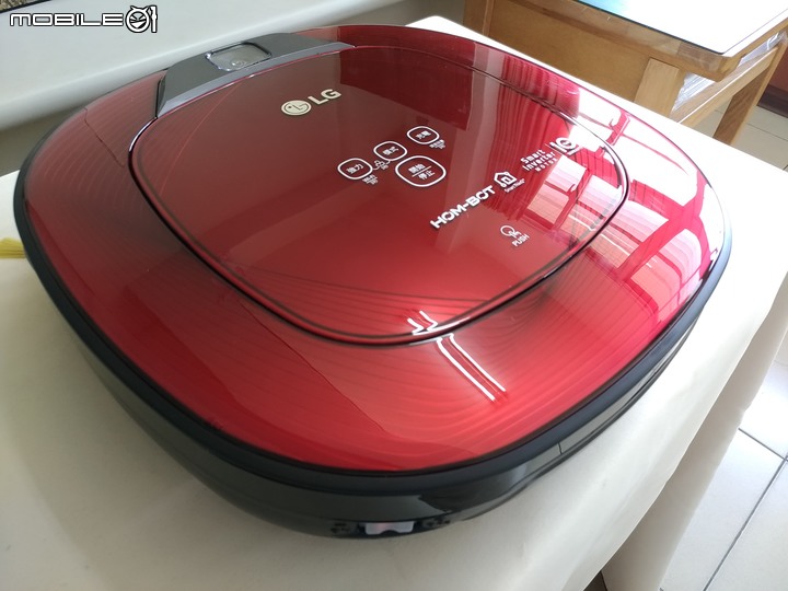 LGA9+無線吸塵器 與 Hom-Bot清潔機器人 打掃對決