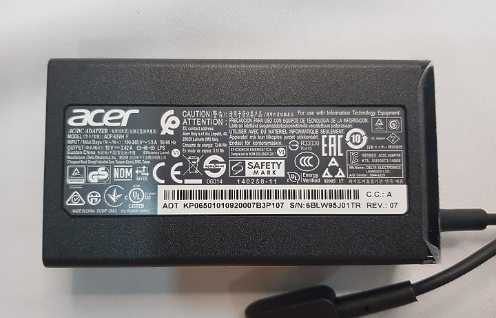 【小宅開箱】【簡測】acer Aspire 5 A515-52G 文書機的大長老