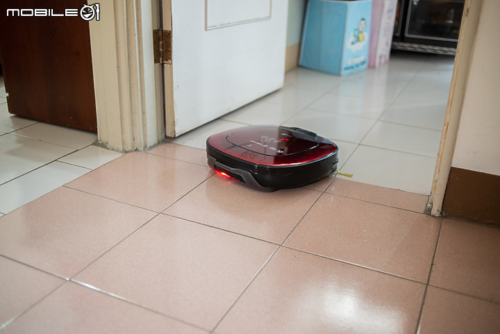 透天厝的打掃雙神器 ｜ LG 濕拖清潔機器人 & LG A9+濕拖無線吸塵器