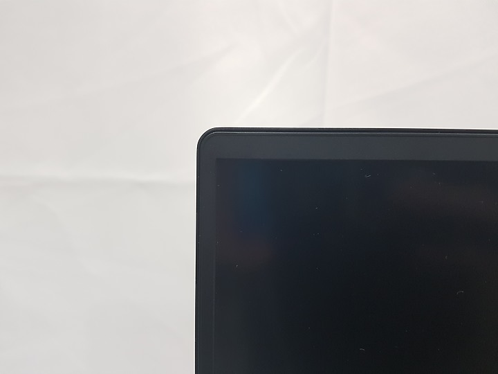 【小宅開箱】【簡測】MSI Modern 15 A10M 設計系愛用系列之一