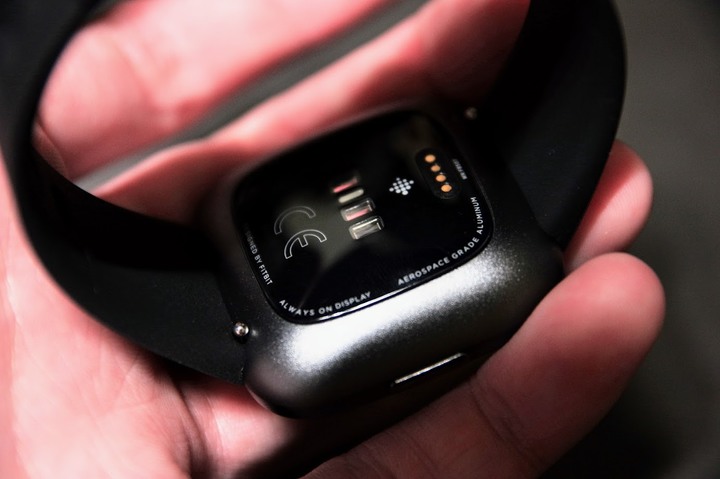 (不專業的開箱)FITBIT VERSA 2 智能運動手錶-行動支付與健康管理一錶到位!