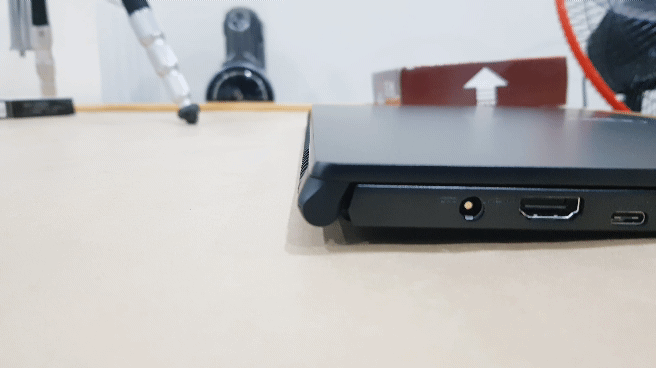 點我看大圖 【小宅開箱】【閒聊】MSI Modern 15 A10RB -誰說I3不夠用,I3還是打出一片天