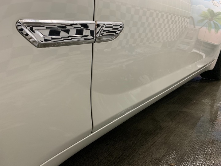 ［BMW 7系列］鍍膜分享 5年的白車鍍完還是一樣亮9
