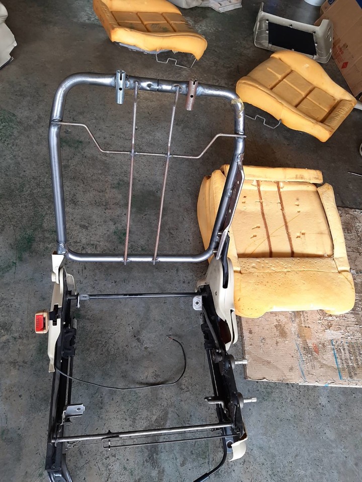 99年 Tierra 1.8 ghia 21歲的生日禮物~(單元3車內皮椅更新)