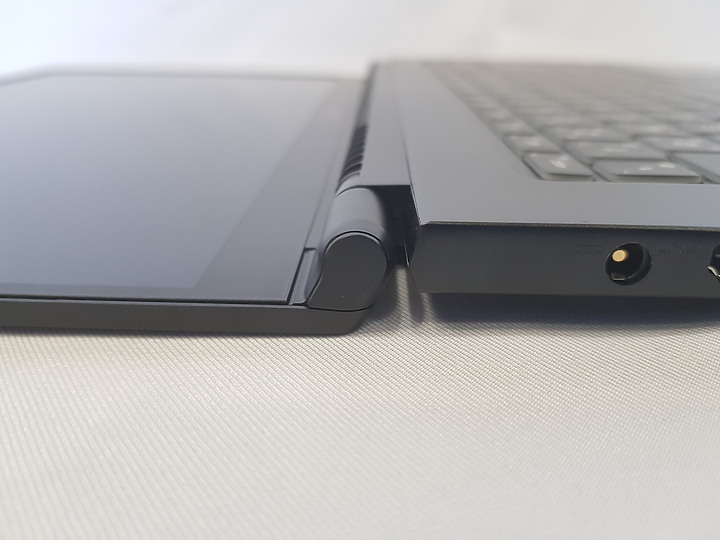【小宅開箱】【簡測】MSI Modern 15 A10M 設計系愛用系列之一