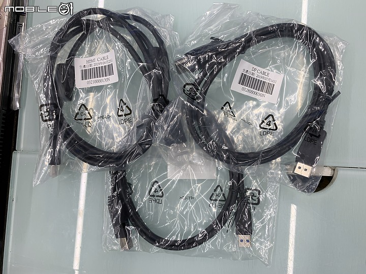 GIGABYTE技嘉 AORUS CV27Q 2K RGB曲面電競顯示器!不專業開箱圖多!