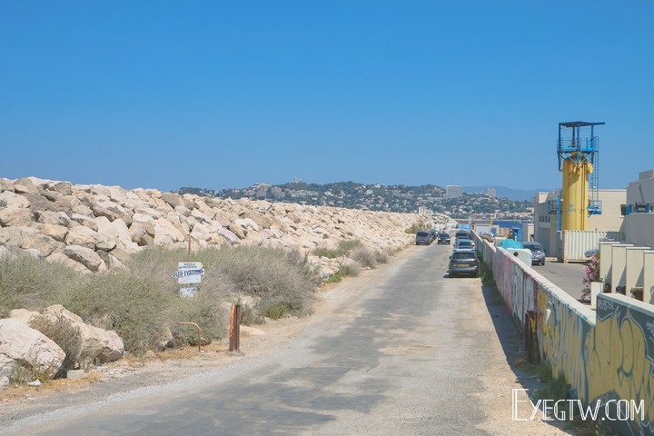 南法｜馬賽Marseille｜Calanques de Marseille卡朗格國家公園｜峽灣健行｜隱密的美麗沙灘