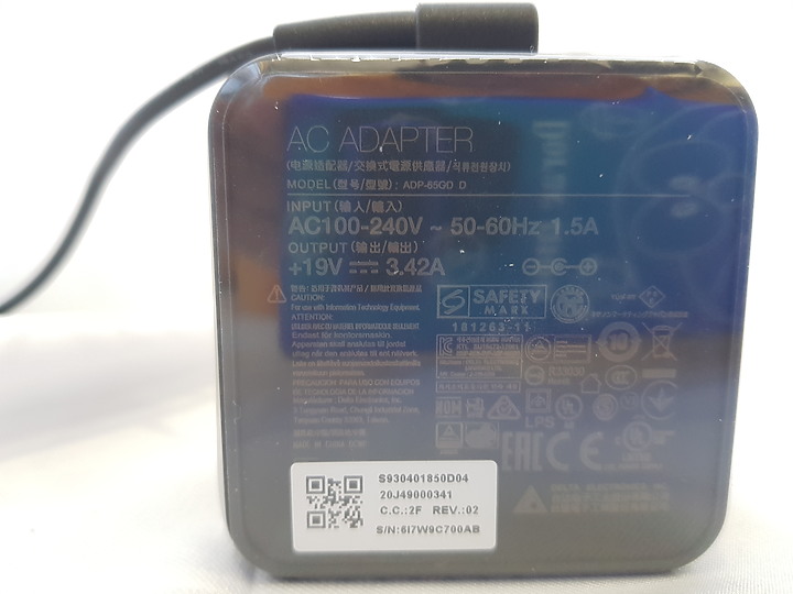 【小宅開箱】【簡測】MSI Modern 15 A10M 設計系愛用系列之一