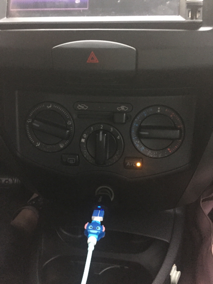 Nissan Livina如何用手機放音樂