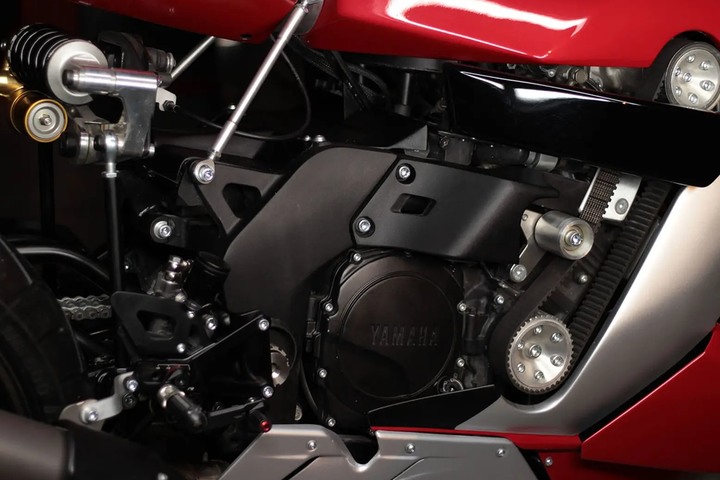 【海外新訊】搭載 R1 心臟！LAZARETH LM 410 四輪重機要價 10 萬歐元