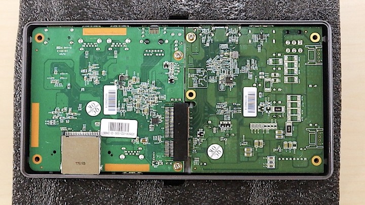 從雷霆 3 Dock Pro 拆解過程,看到 AKiTiO 在做工細節的追求