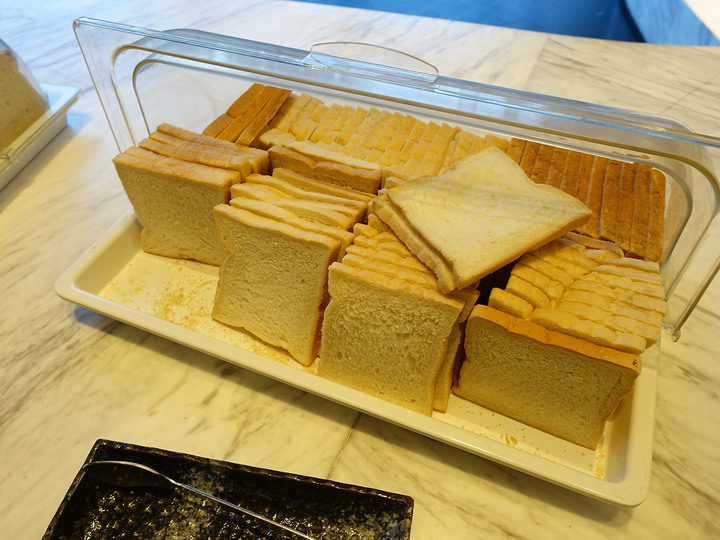 【住宿】高雄市 鹽埕區 城市商旅真愛館 — 逛駁二藝文特區的最佳住宿點