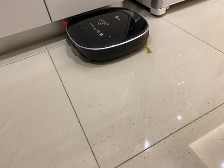LG VR66930VWNC三眼掃地機器人開箱