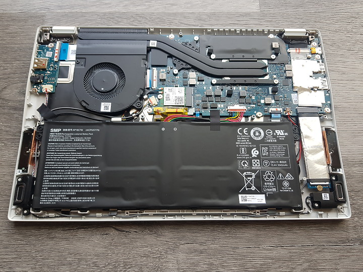【小宅開箱】【評測】Acer Swift 5 (SF514-54GT) － 輕薄、續航與效能，我全都要！