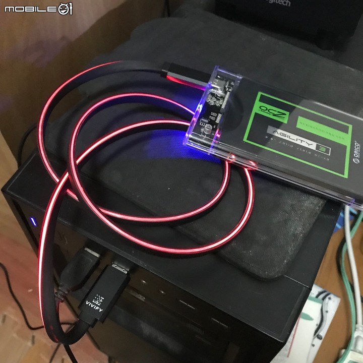 最近購入了一個很狂的USB發光線--VIVIFY ACESO W10 開箱