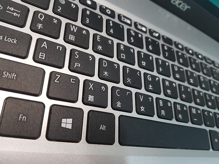 【小宅開箱】【簡測】acer Aspire 5 A515-52G 文書機的大長老