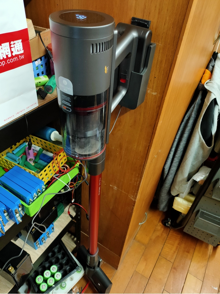 [開箱文]連毛髮都可以自動切斷 順造 Z11 pro 無線吸塵器