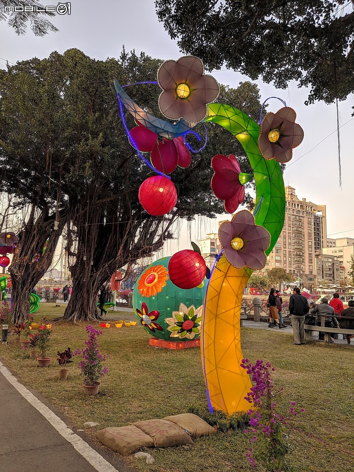 燈會藝術節 高雄市愛河高雄橋至七賢橋兩岸周邊 02/01