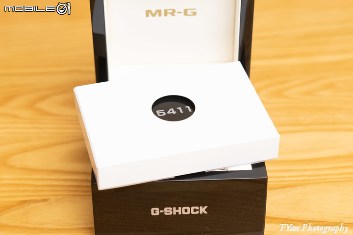 入手卡西欧电子表的G-shock的巅峰系列,MRG-G1000来箱分享!