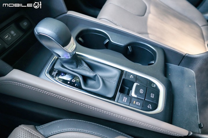 Hyundai Santa Fe 柴油旗艦版試駕;質感升級,空間機能引人入勝!
