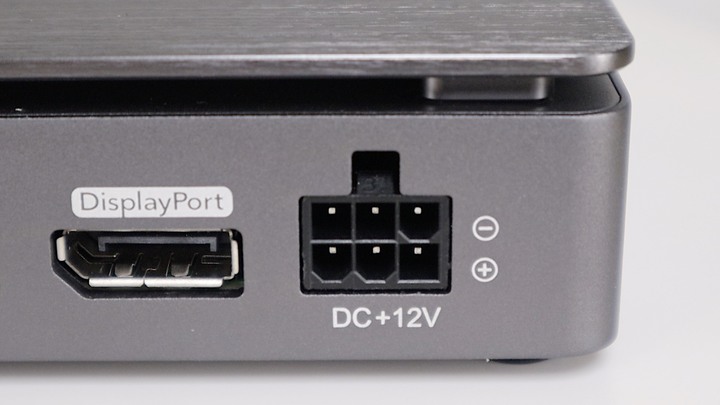 滿足專業特殊族群的 Thunderbolt 3 Docking，配備 10GbE、eSATA、12V 風扇散熱