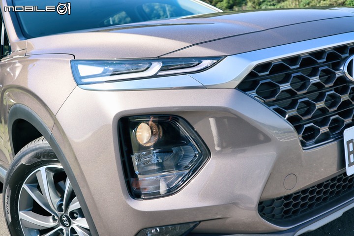 Hyundai Santa Fe 柴油旗艦版試駕;質感升級,空間機能引人入勝!