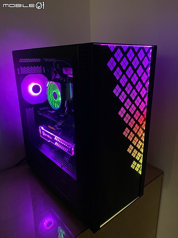 點我看大圖 車用防爆膜加持 BitFenix 火鳥 DAWN TG 黎明至尊 ATX 開箱