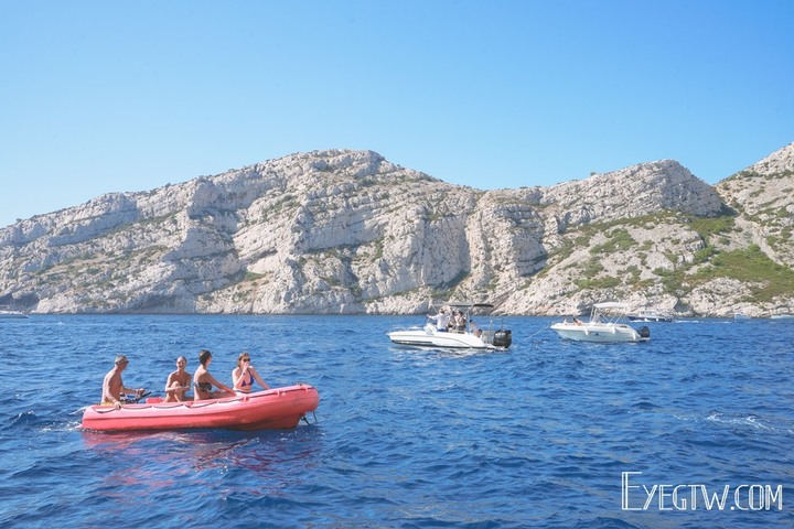 南法｜馬賽Marseille｜Calanques de Marseille卡朗格國家公園｜峽灣健行｜隱密的美麗沙灘