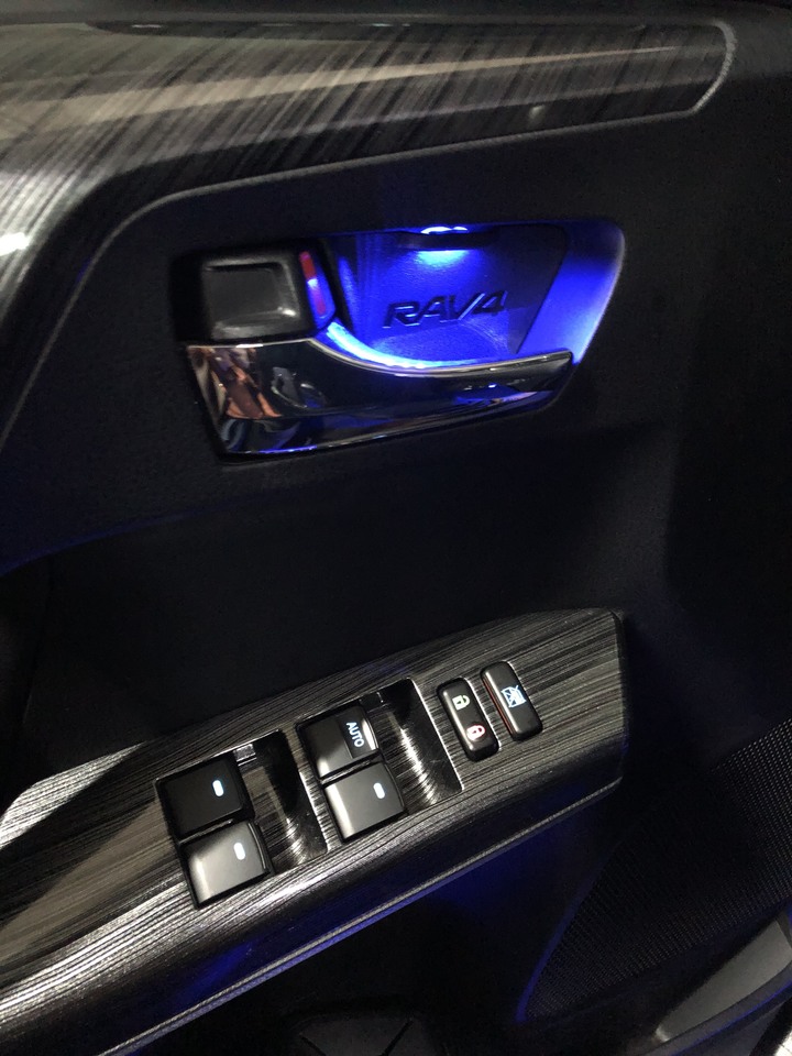 2017年式 RAV4 2.0尊爵版，打造屬於自己的客製化特仕車