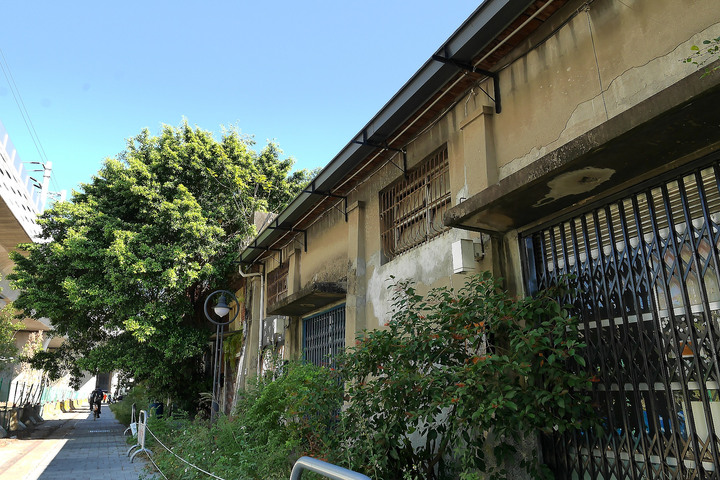 臺中市 東區 臺中後火車站與20號倉庫 — 略帶頽廢風的倉庫,即將再出發的藝文空間