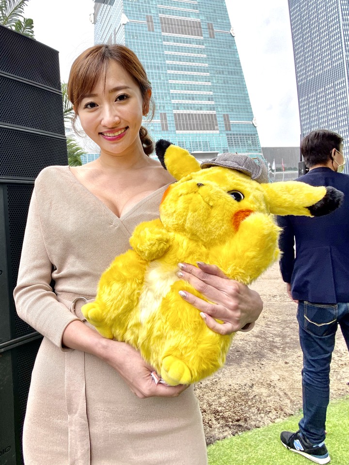 點我看大圖 『萌 開箱』去年中日本 限定販売 LIFE SIZE DOLL 名探偵ピカチ 終於入手啦!