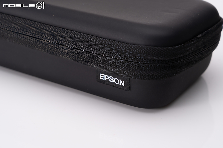 Epson MOVERIO BT-30C 智慧眼鏡試用 移動式的個人電視！