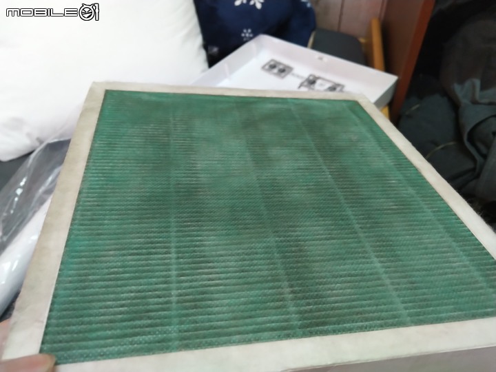 請問我的 HEPA 濾網，這樣是不是該換了