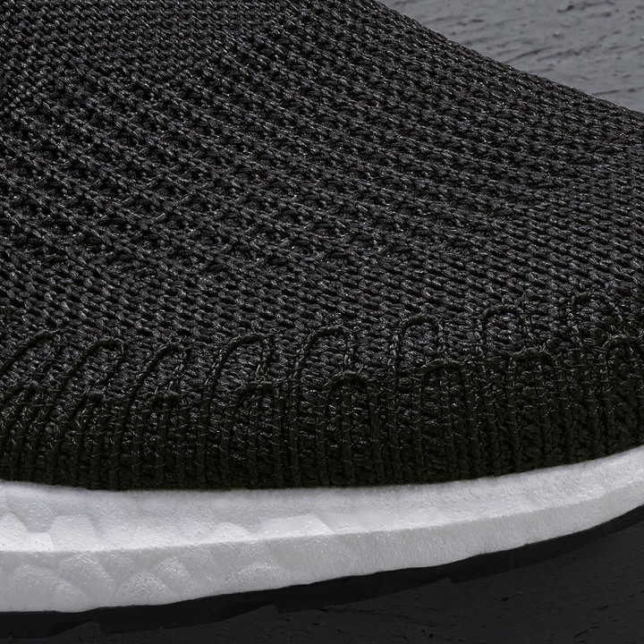adidas推出Faster Than系列跑鞋 第一雙LIGHTSTRIKE中底跑鞋終於問世