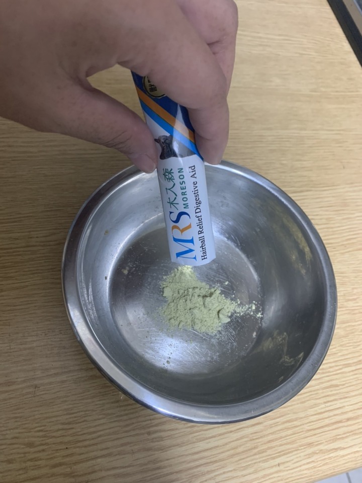 【開箱】懶人貓奴必備排毛粉!木入森 – 貓咪排毛粉