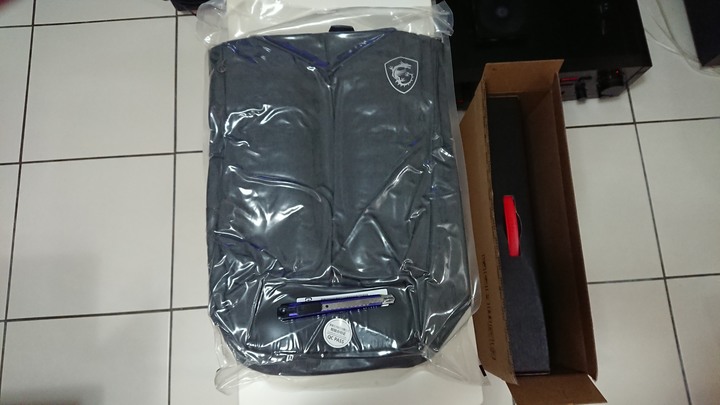 微星GE65 Raider 9SE電競筆電簡單開箱