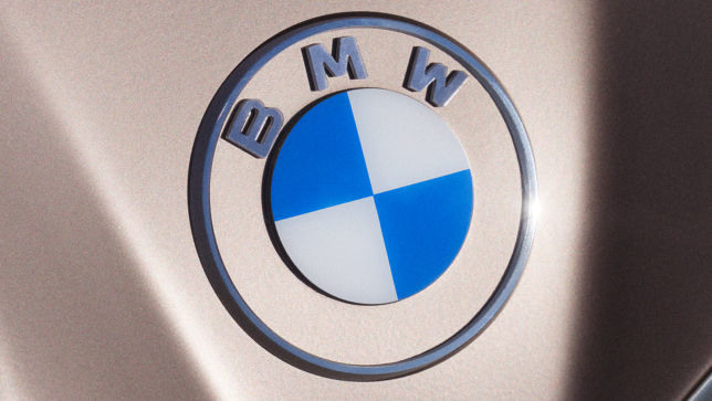 BMW品牌標誌大改款 藍白徽極簡平面化