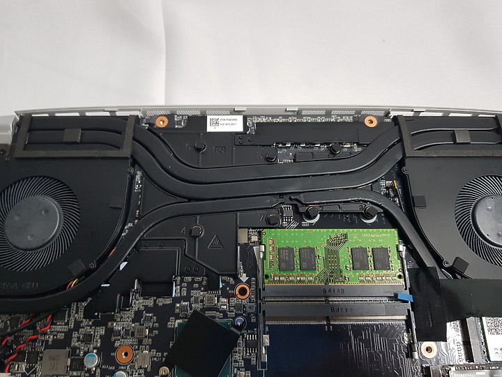 【小宅開箱】【評測】技嘉 GIGABYTE AERO 15S SA 改良後再次出席， 獨我稱霸