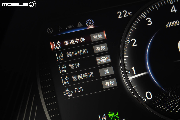 Lexus UX 200 菁英 Plus 型試駕！配備小補帖應用更全面！