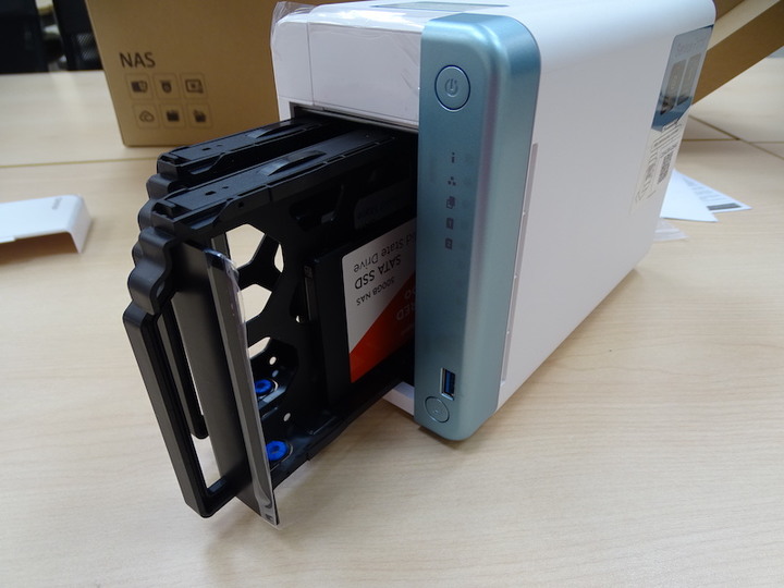 『開箱』NAS再進化!AI智慧QNAP TS-251D 雲端儲存裝置