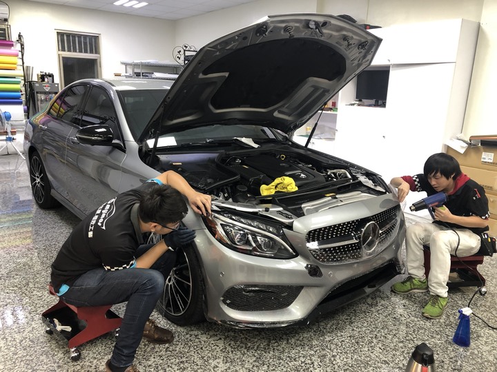 [開箱]45歲的生日禮物- 16' W205 外匯C300 AMG 入手一年後的開箱與心得分享