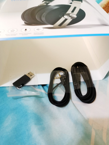 Sennheiser MOMENTUM 3 Wireless無線藍牙降噪耳機 入手了...晚點補足這支缺點...
