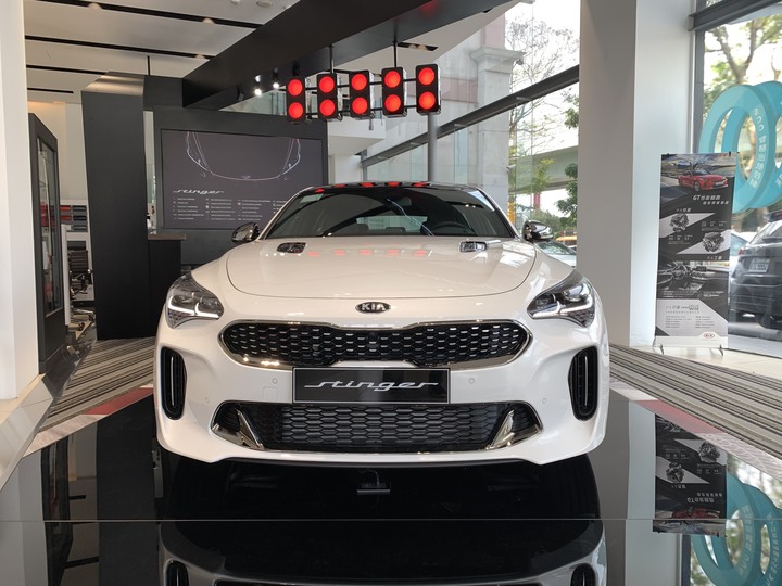 KIA Stinger 2.0 GT & 3.3 試駕感受