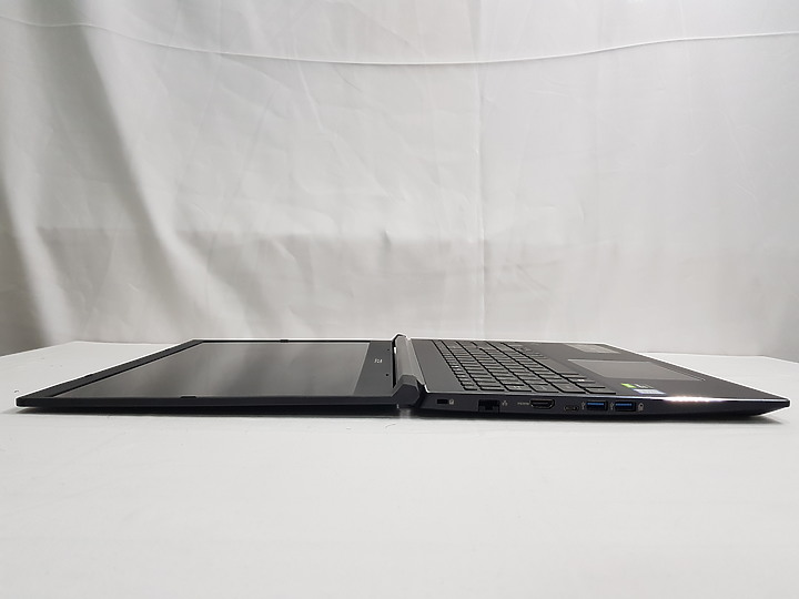 【小宅開箱】acer Aspire 7 A715-74G 披著假皮的猛獸